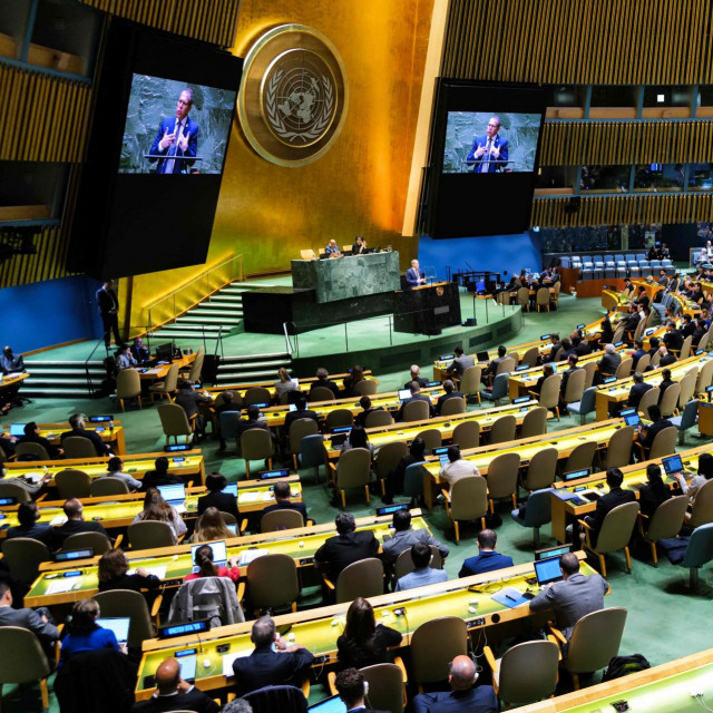 Rezolucija automatski ne daje Palestincima punopravno članstvo u UN-u, nego samo utvrđuje da ispunjavaju uvjete za priključivanje