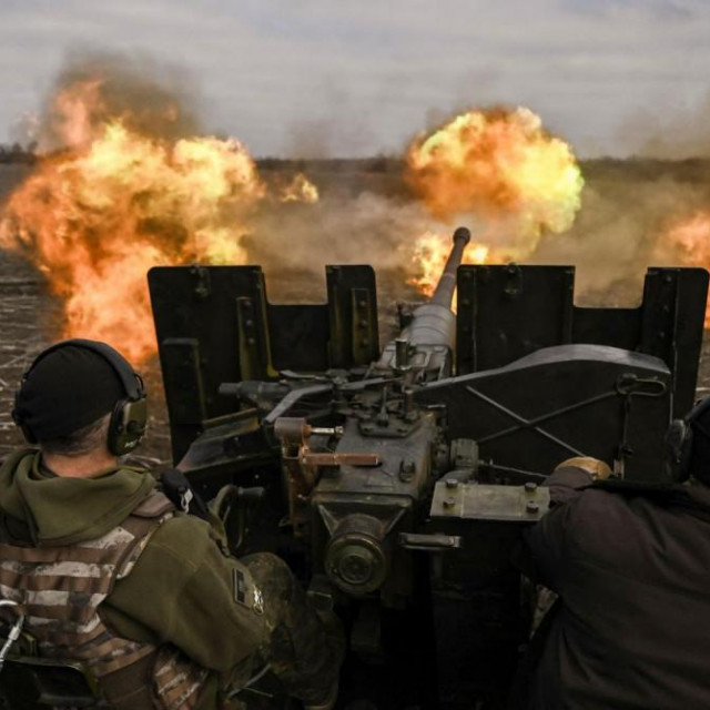 Ukrajinski vojnici u borbi protiv ruskih snaga/Ilustracija