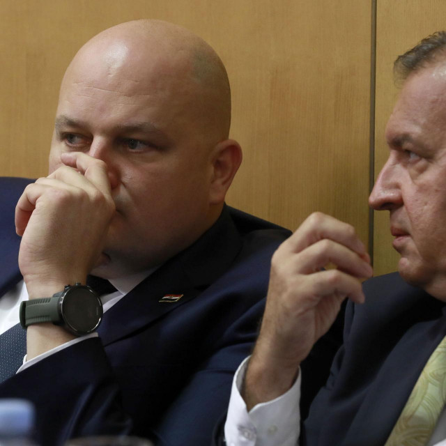 Na dan kada je položio ministarsku prisegu u Saboru, Ante Šušnjar (lijevo) više nije bio vlasnik i direktor tvrtke koja je kupila atraktivno zemljište u Zadru