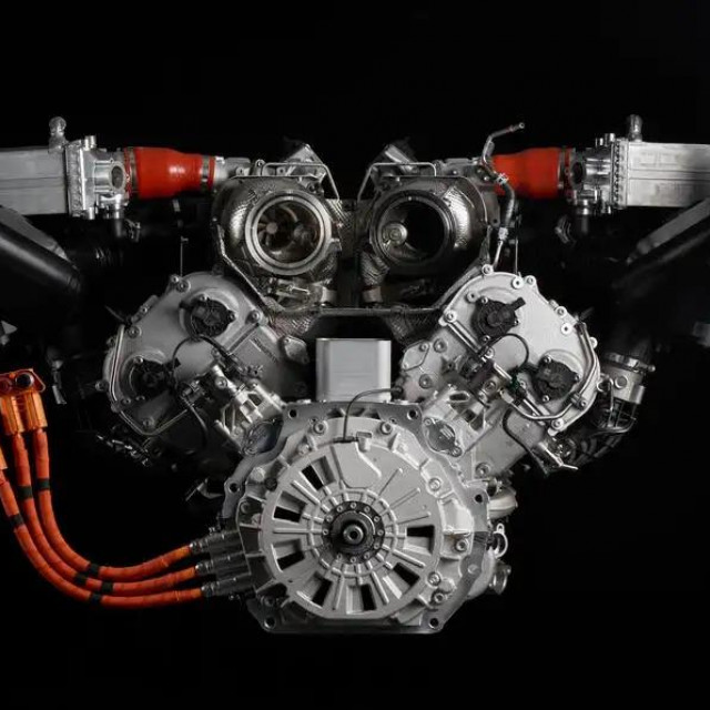 Novi Lamborghini V8 motor se vrti do 10.000 o/min