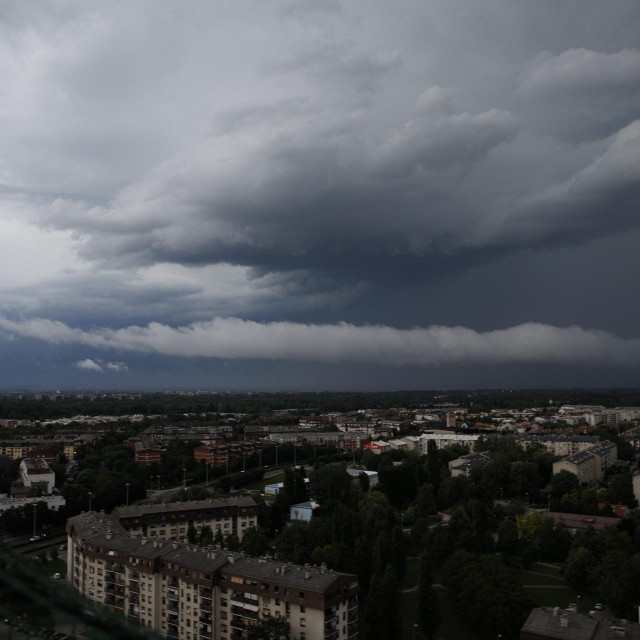 Tmurni oblaci nad Zagrebom, ilustrativna fotografija