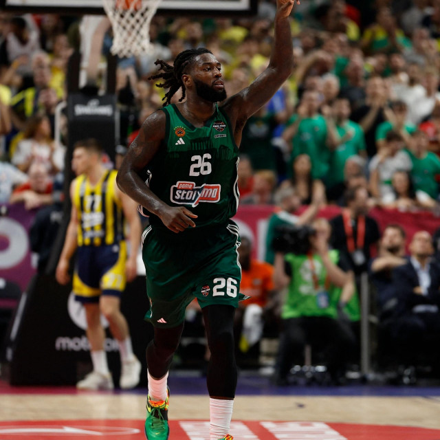 Panathinaikos Athens‘ French center #26 Mathias Lessort celebrates scoring during the Euroleague semi-final basketball match between Panathinaikos BC and Fenerbahce Beko in Berlin on May 24, 2024. (Photo by Odd ANDERSEN/AFP)