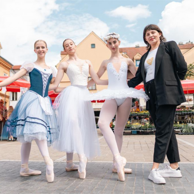 Emilija Šorić i balerine Škole za klasični balet