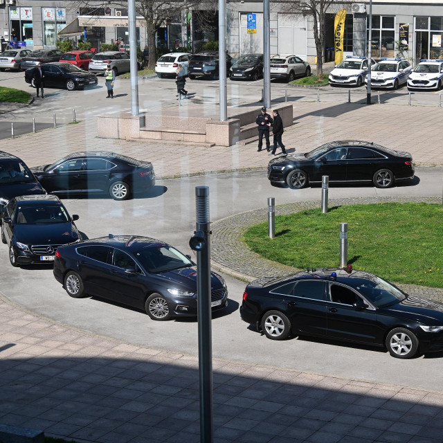 Službeni automobili Vlade u Zagrebu