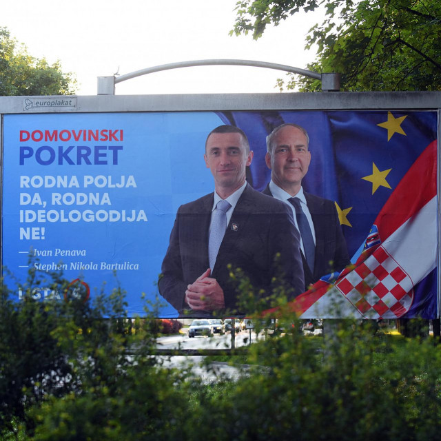 Plakat u Domobranskoj ulici.