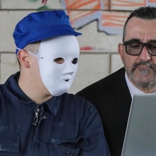 Haker Lupo, dio bande Alien hacker i talijanski istraživački novinar Luigi Pelazza za emisiju Mediaseta Le Iene, u Zagrebu su pokazali kako je lako krasti podatke i novac s računa
