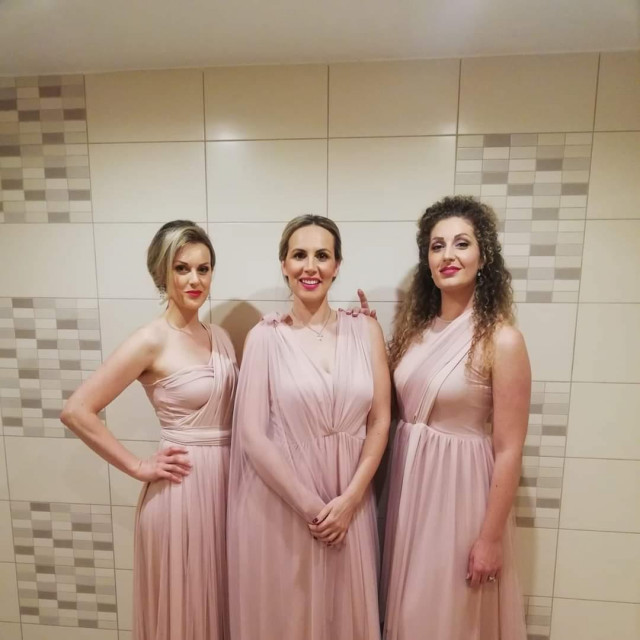 Tri soprana, One, promo/Mia Domaćina
