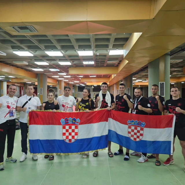 Hrvatski tajlandski boksači u Grčkoj
