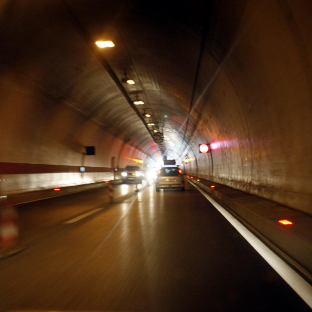Tunel; ilustracija