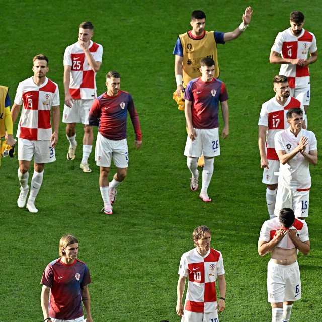 Hrvatski nogometaši izgubili su u prvoj utakmici Europskog prvenstva