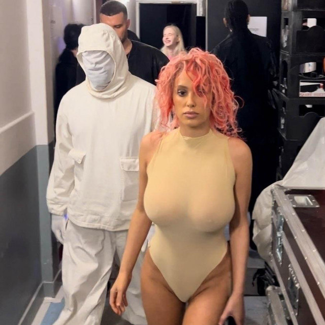 Kanye West I Bianca Censori u Parizu