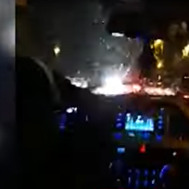 Noćni grozomorni prizor iz jurećega taksija
 