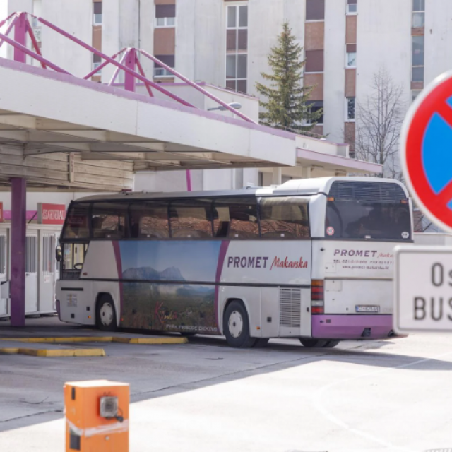 Autobus tvrtke ‘Promet Makarska‘/Ilustracija