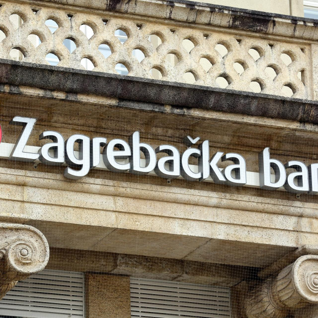 Poslovnica Zagrebačke banke na Trgu bana Jelačića
 