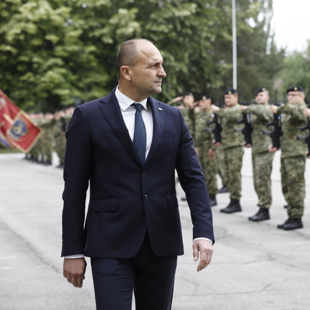 Ministar obrane Ivan Anušić sastao se pripadnicima Tenkovske bojne Kune