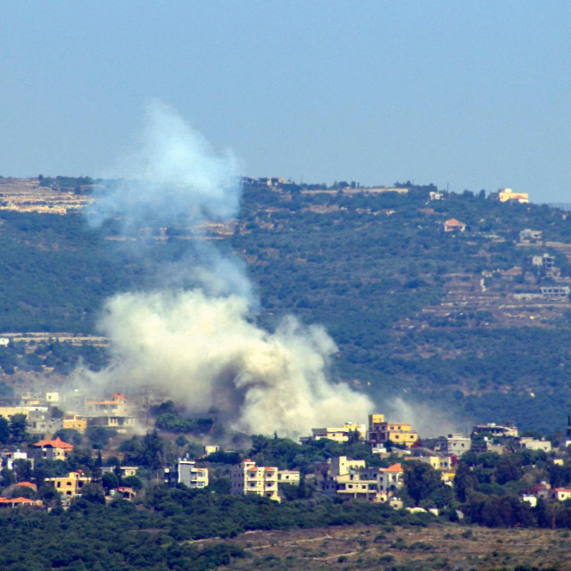 Izraelsko bombardiranje sela Shihin na jugu Libanona uz granicu s Izraelom u sklopu borbe protiv Hezbolaha