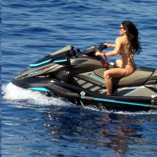 Kim Kardashian i Lauren Sanchez na odmoru u Grčkoj