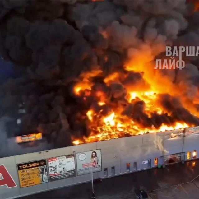 Požar shopping centra u svibnju u Varšavi za koji se sumnja da iza njega stoji Moskva
