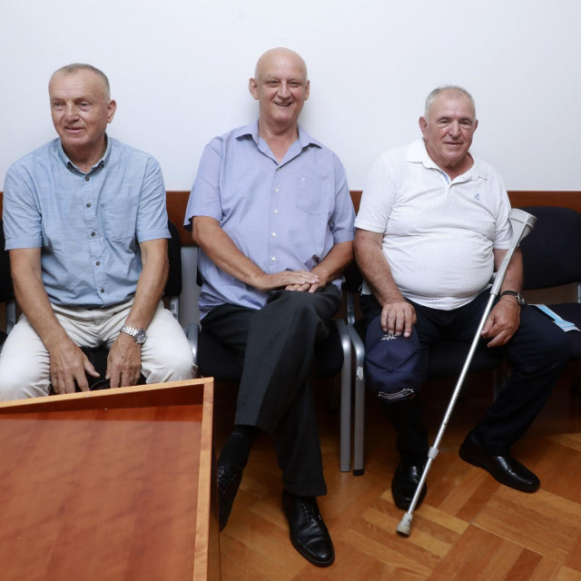 Marinko Krešić, Ljubo Ćesić Rojs, Rahim Ademi, Mladen Pavković u sudnici Općinskog kaznenog suda u Zagrebu

 

 