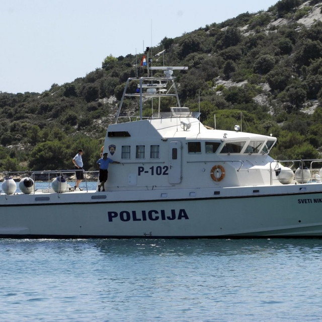 Policijski brod