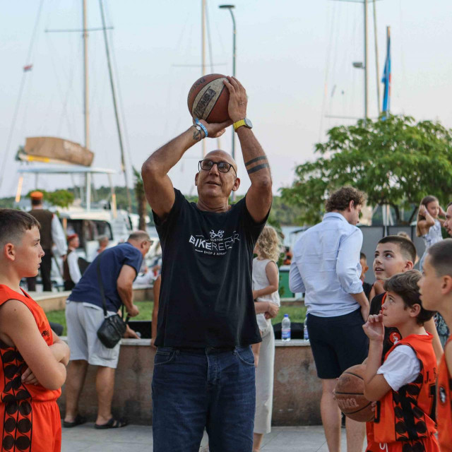 Doron Jamchi oduševio je mlade sportaše na druženju 