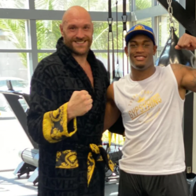 Tyson Fury (lijevo) i Jared Anderson (desno)