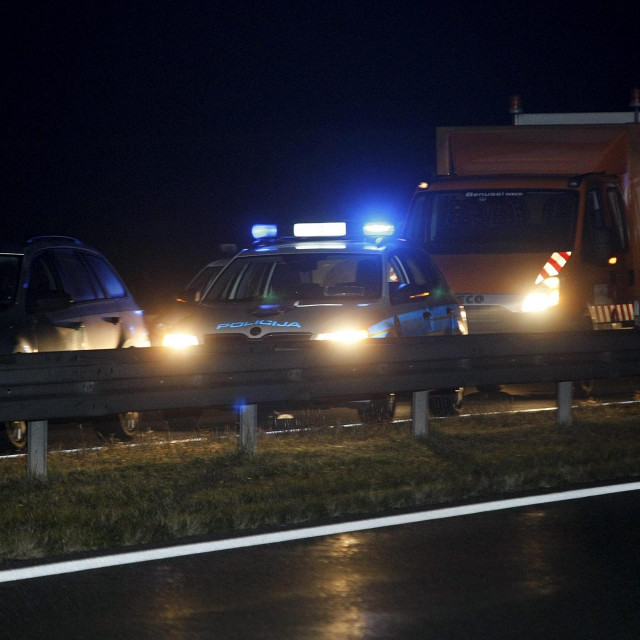 Ilustracija, policija na autocesti