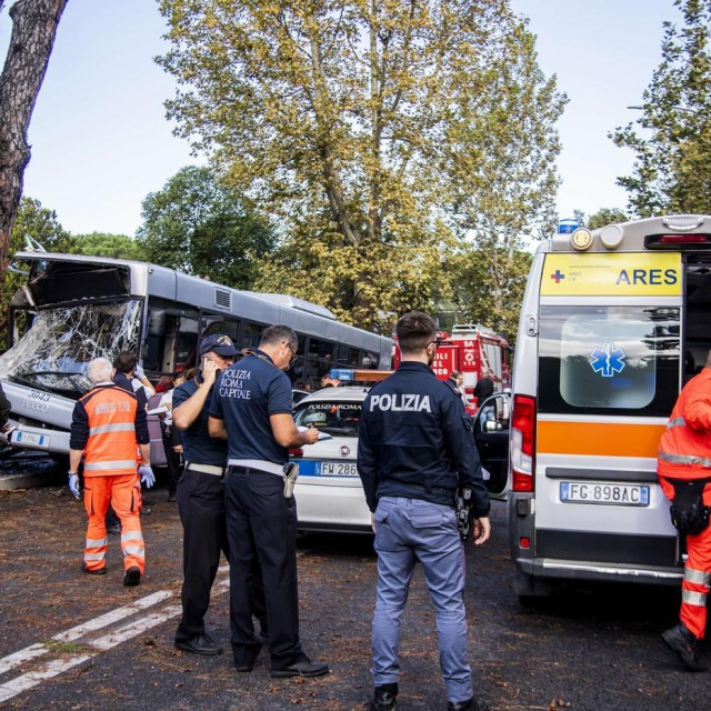 Nesreća autobusa u Italiji, arhivska snimka