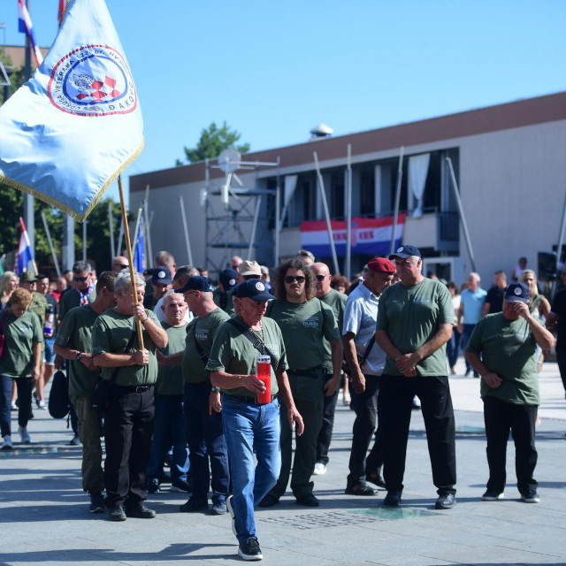 Polaganje vijenaca kod Spomenika hrvatske pobjede Oluja 95.