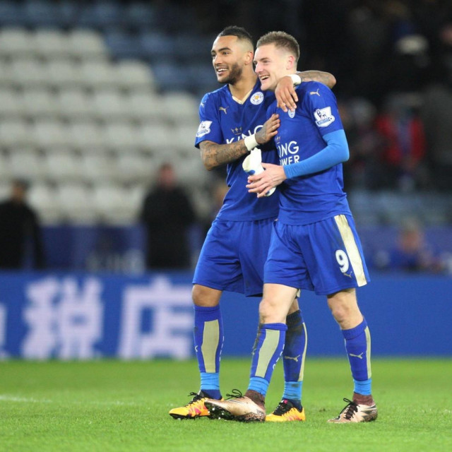 Danny Simpson (lijevo) i Jamie Vardy (desno)