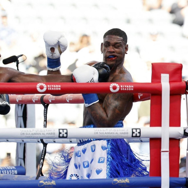 Derek Chisora (lijevo) vs. Jared Anderson (desno)