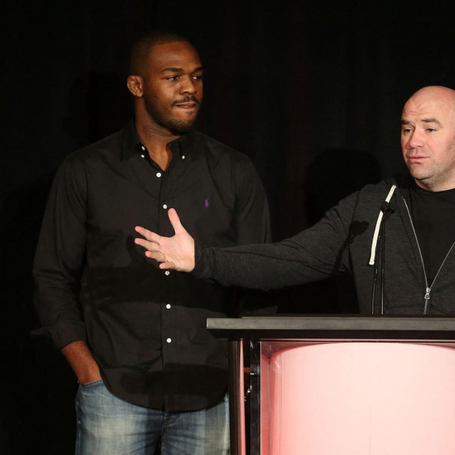 Jon Jones (lijevo) i Dana White (desno)