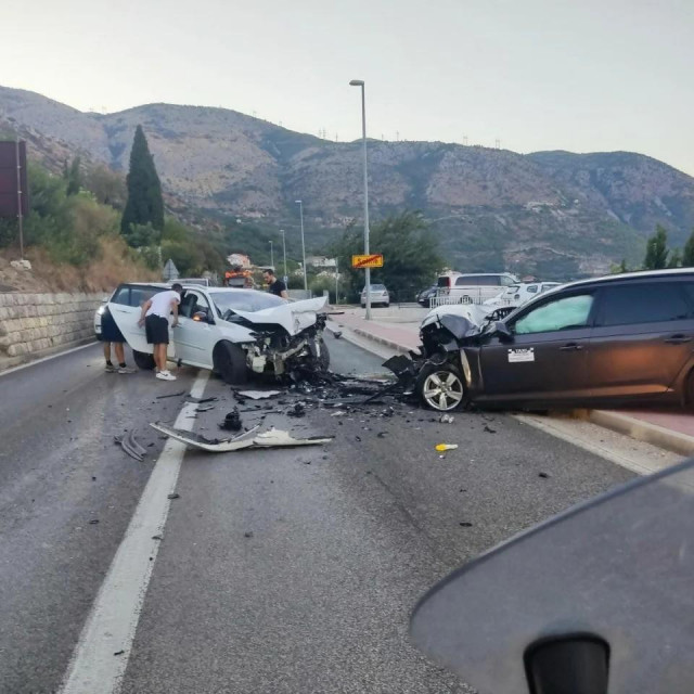 U prometnoj nesreći u Solinama smrtno stradala jedna osoba