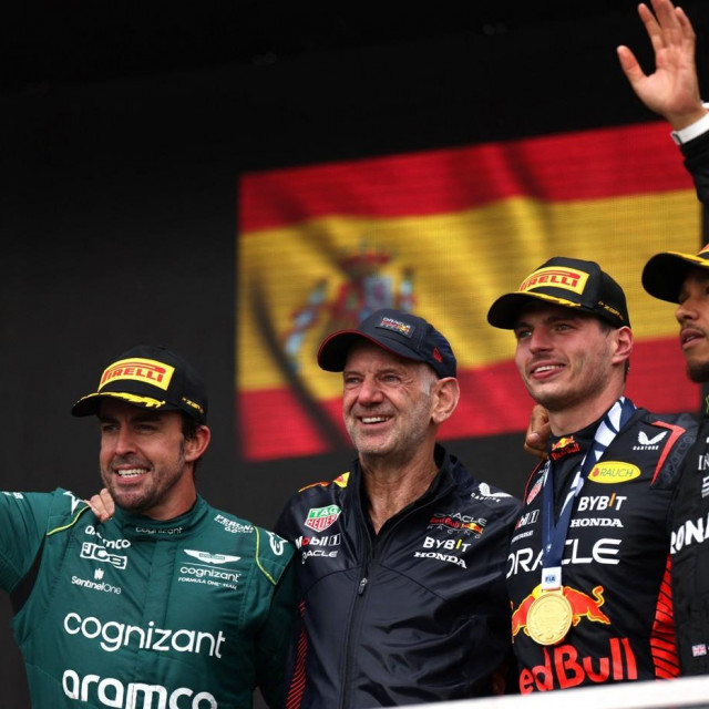 Fernando Alonso, Adrian Newey, Max Verstappen i Lewis Hamilton