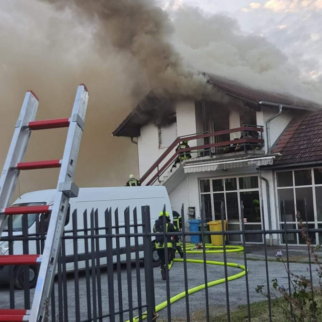 Požar u obiteljskoj kući u Dugom Selu