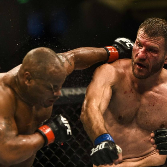 Stipe Miočić vs. Daniel Cormier