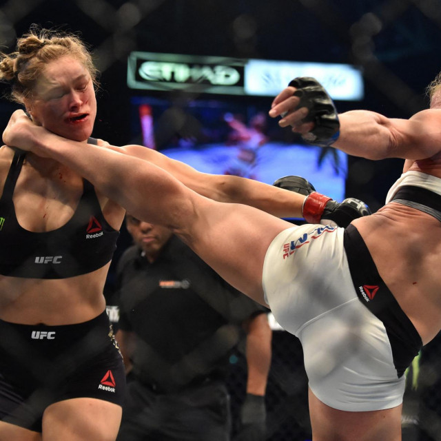 Holly Holm vs. Ronda Rousey 