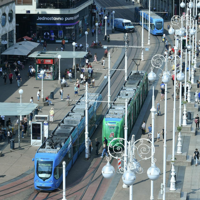 Tramvaji, Trg bana Jelačića