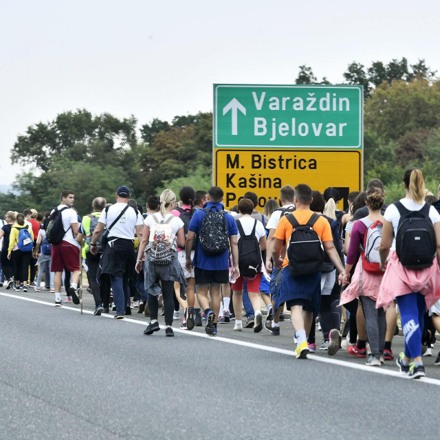 Hodočasnici na autocesti (arhiva)