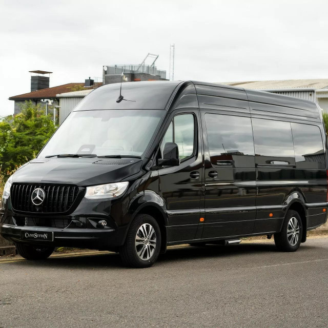 Luksuzni Mercedes Sprinter tvrtke Clive Sutton