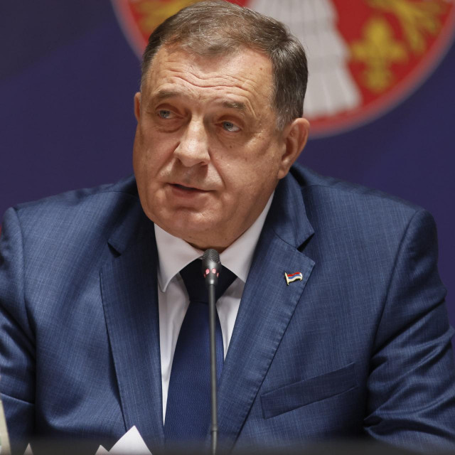 Jutarnji list - Dodik bijesan zbog Schmidtova posjeta Banjoj Luci, naredio policiji da ga 'nađe i izbaci' iz Republike Srpske