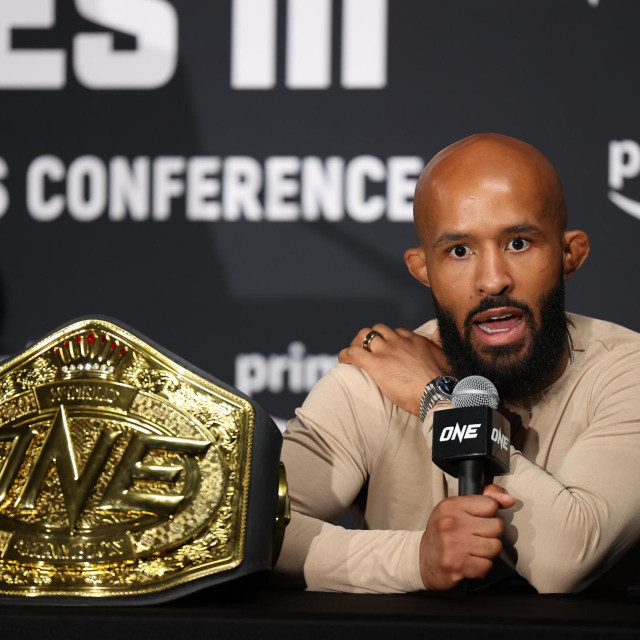  Demetrious Johnson 