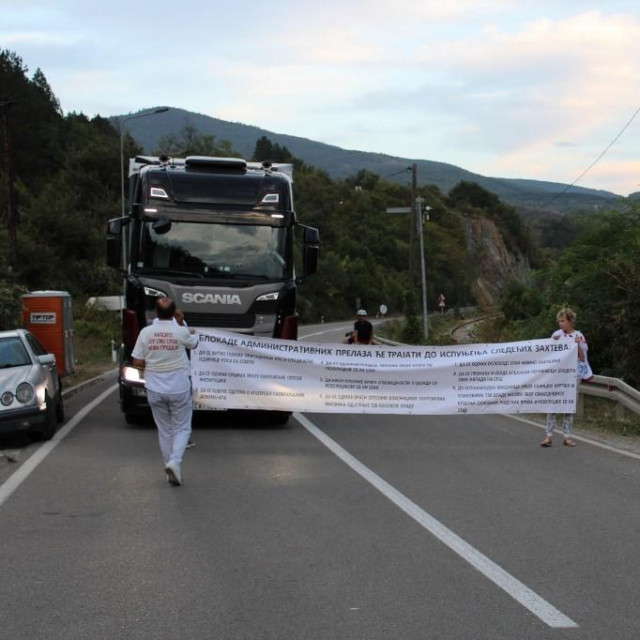 Prosvjed i djelomična blokada graničnog prijelaza Jarinje između Srbije i Kosova