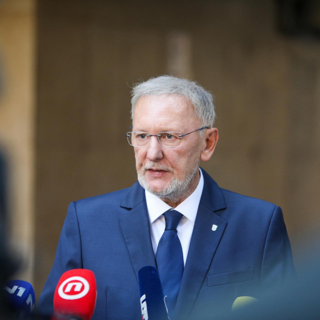 Davor Božinović