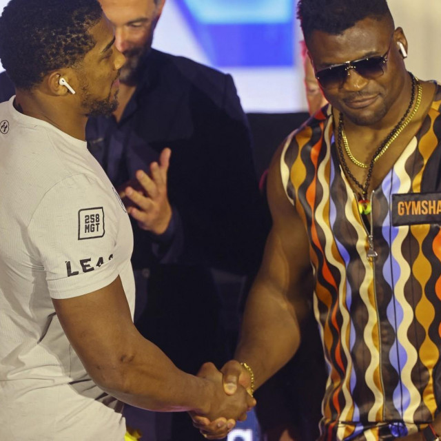 Anthony Joshua i Francis Ngannou