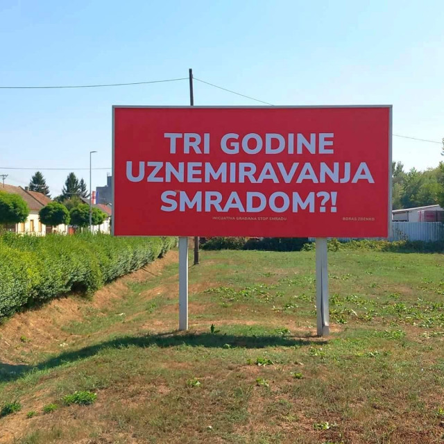 Građanska inicijativa ‘Stop smradu u Belišću‘ postavila je jumbo plakate