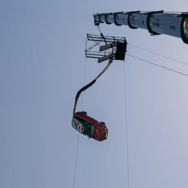 Nissan Qashqai bungee skok