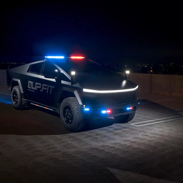 Policijski Tesla Cybertruck