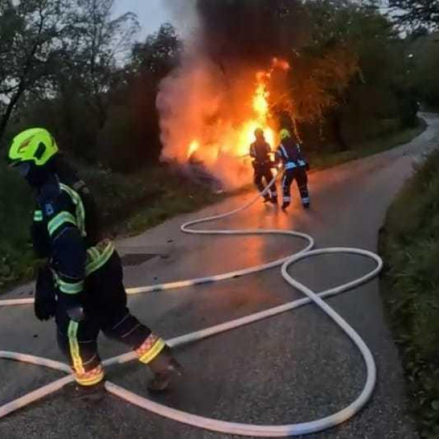 požar auta