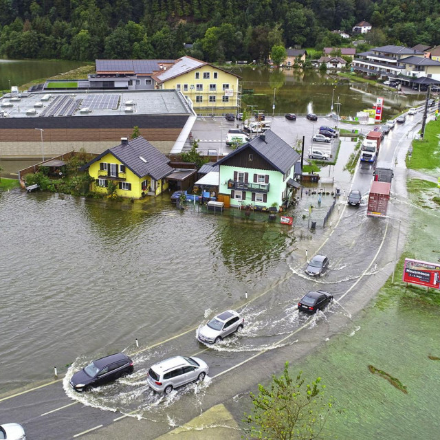 Poplavljeni Uttendorf u Austriji